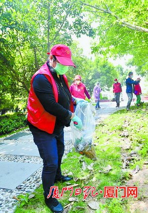 厦门积极推进爱国卫生阅报栏灯箱运动 街巷社区加力“美颜